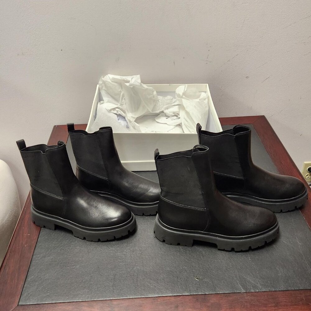 Schutz Billie Casual Chelsea sizes 7.5 (with box), & 9.5 (without box)